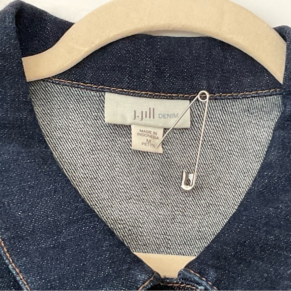 J Jill Woman’s Blue Jean Trucker Jacket Denim Coat Button Up Stretch Size MP - Picture 4 of 5